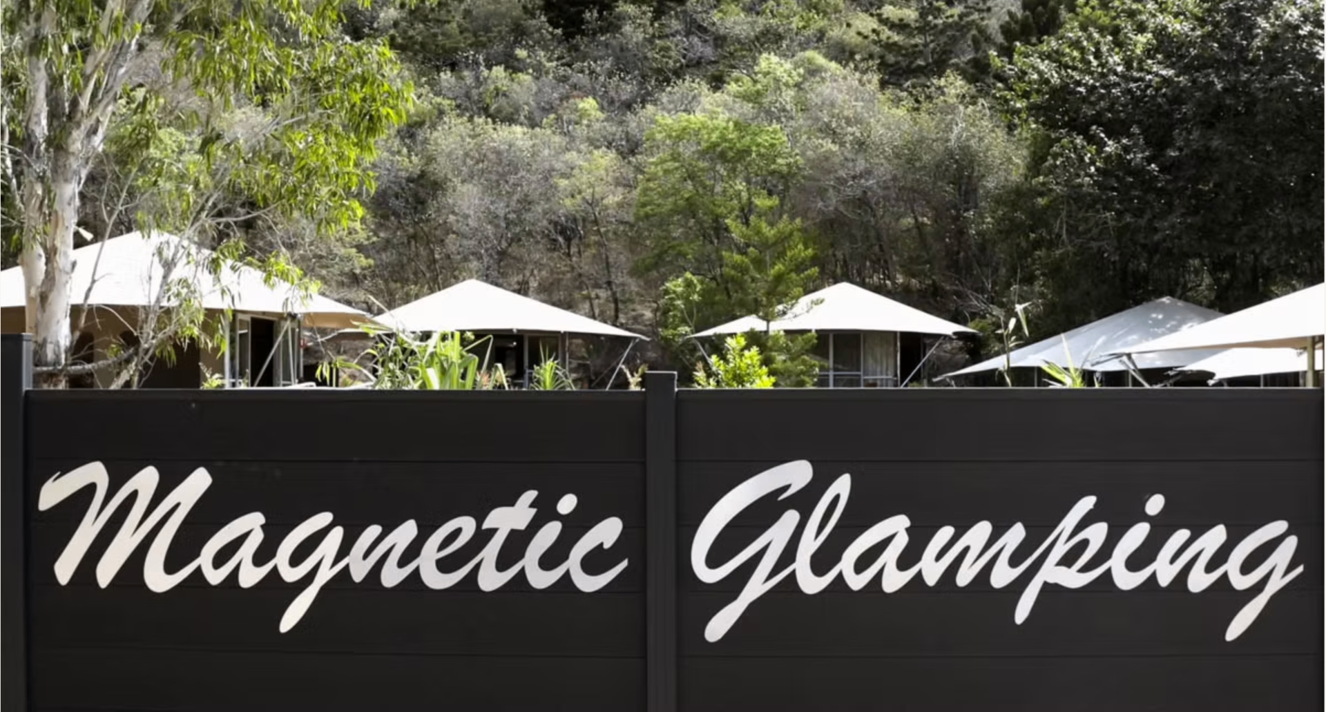 Magnetic Glamping entrance sign