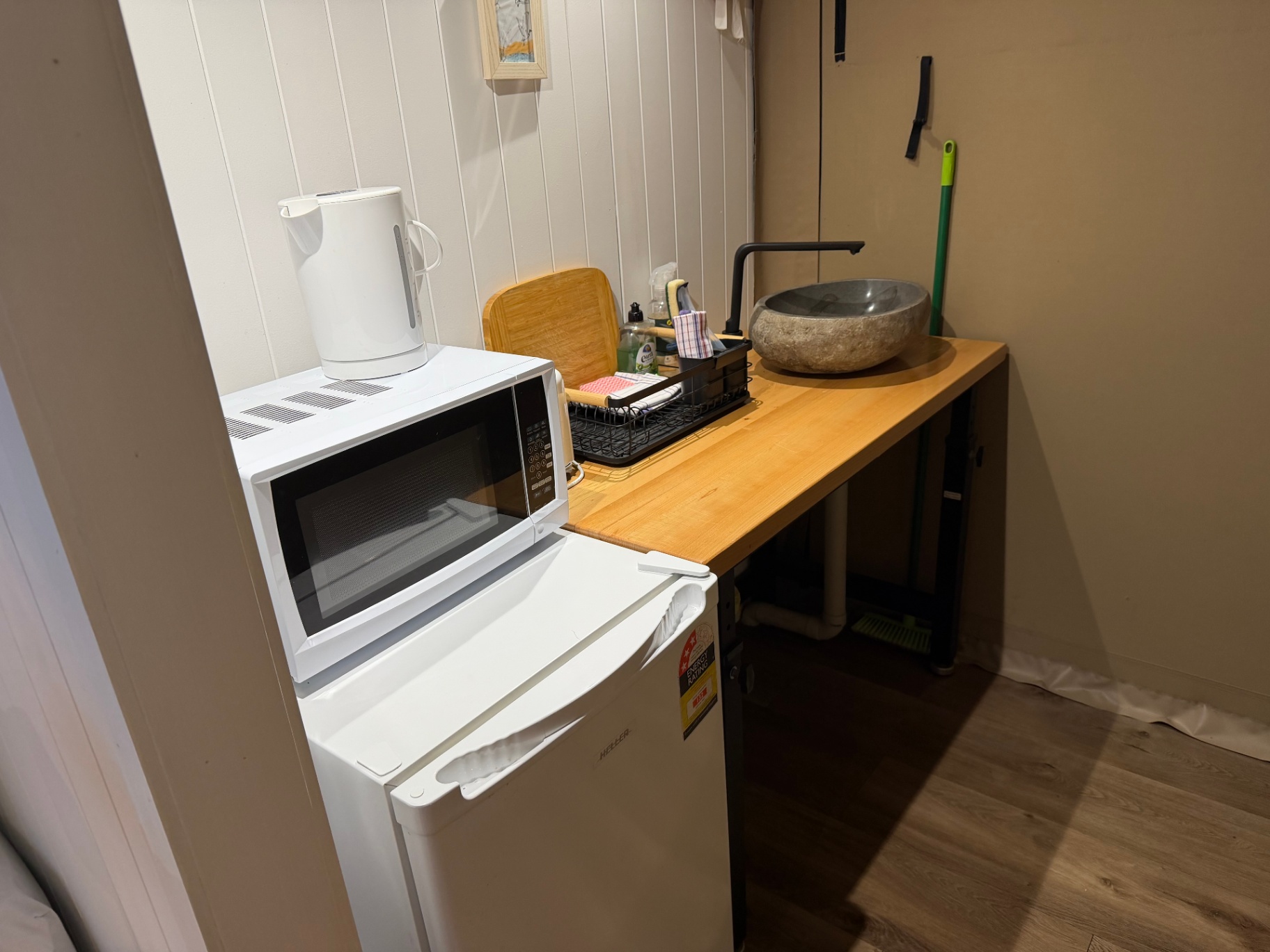 In-tent kitchenette with fridge, microwave and tea and coffee, Magnetic Glamping