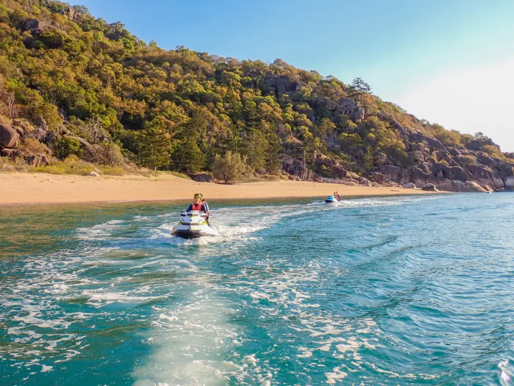Why Magnetic Island Race Week Sells Out in Minutes—And Where to Stay if You’re Going